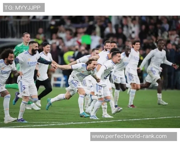 皇马友谊赛大胜本菲卡五球横扫引发全场狂欢历史冷门再现