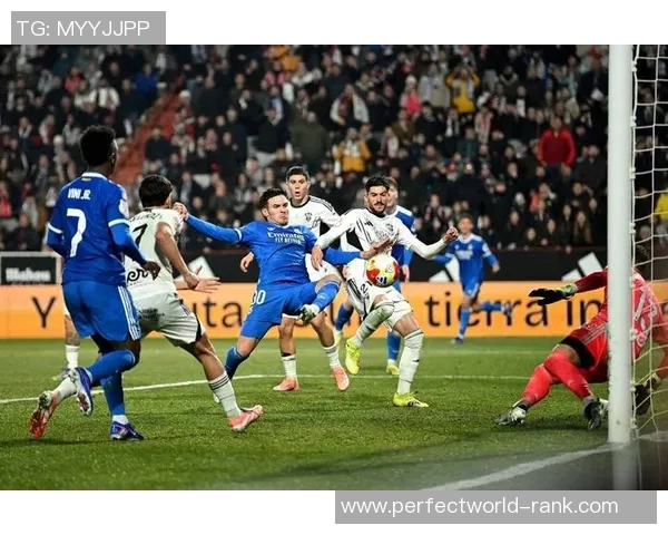 意甲激战:拜仁与切尔西战成平局帽子戏法点燃全场激情 意甲激战:拜仁与切尔西战成平局帽子戏法点燃全场激情