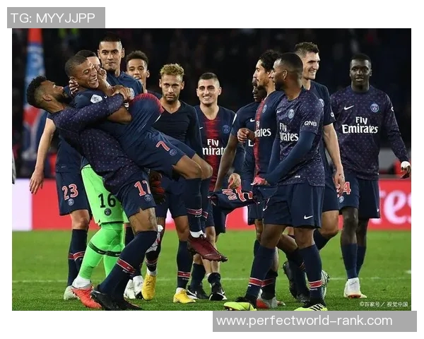 世界杯波尔图与巴黎圣日耳曼战平点球大战精彩瞬间引发全场热烈反响