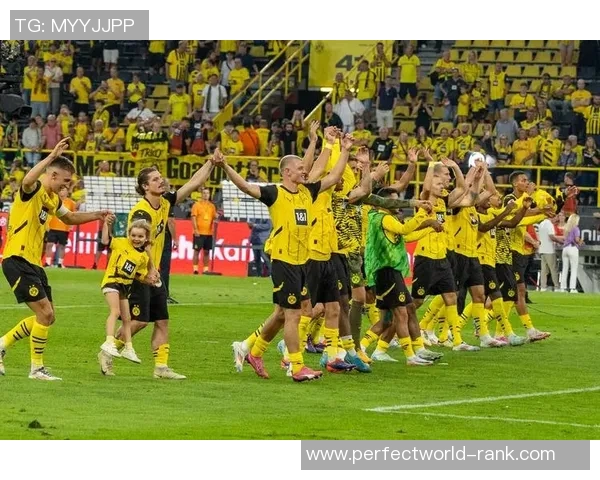 德甲热战：多特蒙德与利物浦激战成平局历史冷门引发全场狂欢